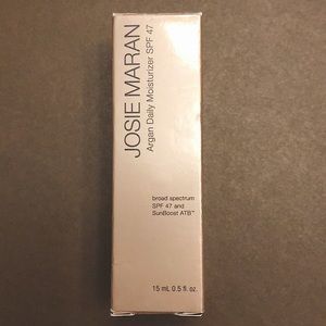 Josie Maran Argan Daily Moisturizer SPF 47
